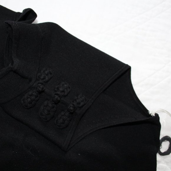 NWT Sleeveless Black Silk Top with Shoulder Detail - Picture 5 of 12